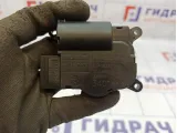 Моторчик заслонки отопителя Opel Astra H 1845759.