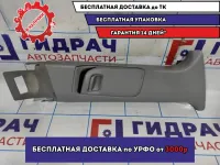 Обшивка стойки средняя правая (верхняя) Opel Astra H 13113909.