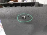 Накладка на торпедо Opel Astra H 13239803. Дефект.