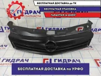 Решетка радиатора Opel Astra H 1320370. Дефекты. Сломано крепление.