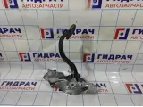 Педаль тормоза Opel Astra H 5560327.