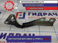 Петля капота правая Opel Astra H 13213448.
