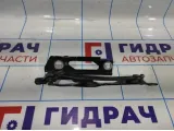 Петля крышки багажника правая Opel Astra H 13252086.