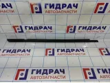 Накладка стекла заднего левого Opel Astra H 94700987.