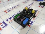 Блок предохранителей салонный Opel Astra H 94700787.