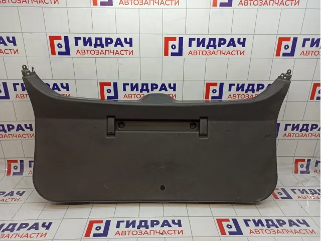 Обшивка двери багажника Opel Astra H 13201328