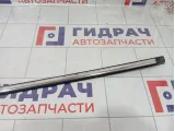 Накладка стекла переднего левого Opel Astra (H) 24469111