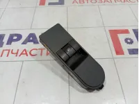 Кнопка стеклоподъемника передняя правая Opel Astra (H) 6240452