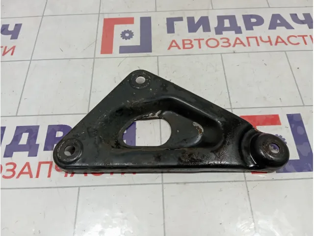 Кронштейн передней балки правый Opel Astra (H) 302022