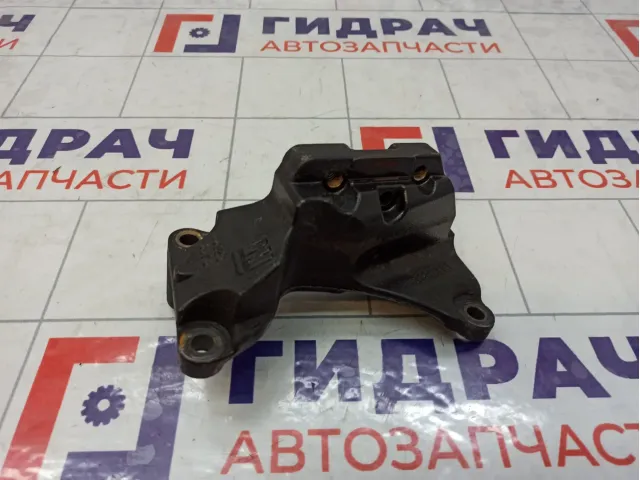 Кронштейн двигателя правый Opel Astra (H) 13189381