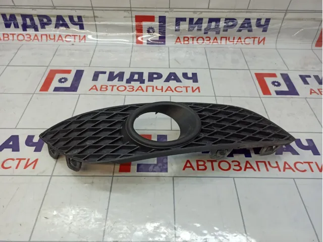 Решетка в бампер правая Opel Astra (H) 13225765