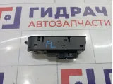 Блок управления стеклоподъемниками Opel Astra (H) 13228706