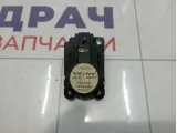 Моторчик заслонки отопителя Opel Astra (H) 1845763