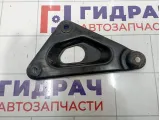 Кронштейн передней балки правый Opel Astra (H) 302022