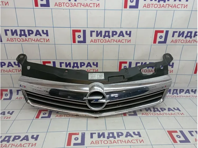 Решетка радиатора Opel Astra (H) 1320369
