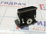 Дефлектор воздушный правый Opel Astra (H) 6814864