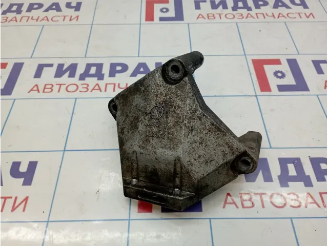 Кронштейн двигателя правый Opel Astra (H) 13226751