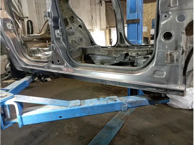 Порог со стойкой правый Opel Astra (H)