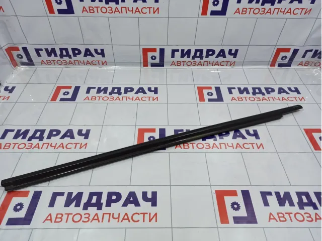 Накладка стекла переднего правого Opel Astra (H) 5154086