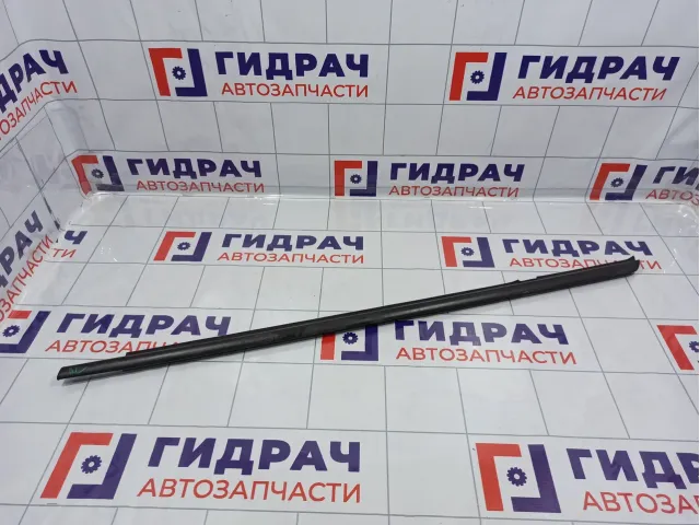 Накладка стекла заднего левого Opel Astra (H) 5154087