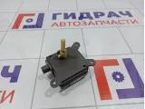 Моторчик заслонки отопителя Opel Astra (H) 1845129