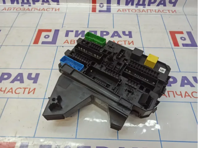 Блок предохранителей Opel Astra (H)