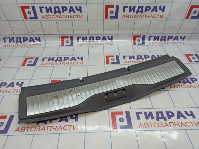 Обшивка багажника на заднюю панель Opel Astra (H) 13265379
