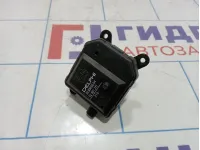 Моторчик заслонки отопителя Opel Astra (H) 52431211