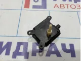 Моторчик заслонки отопителя Opel Astra (H) 52431211