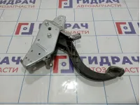 Педаль сцепления Opel Astra (H) 13178258