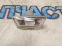 Повторитель на крыло Opel Astra H 13252455 Отличное состояние.