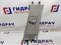 Обшивка стойки средней правой верхняя Opel Astra (J) 13260908. Царапины.