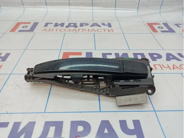 Ручка двери наружная задняя правая Opel Astra (J) 138616. Царапины.