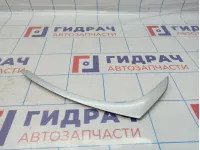 Накладка двери передней правой Opel Astra (J) 13259072. Царапины, сломано крепление.