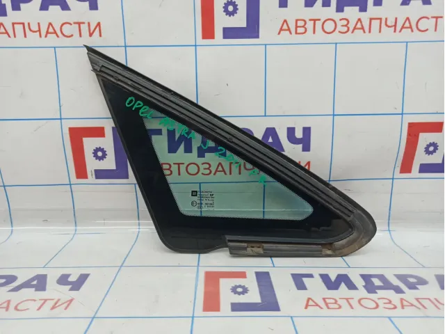 Стекло кузовное глухое правое Opel Astra (J) 5161004. Переднее. Дефект креплений.