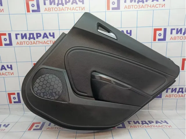 Обшивка двери задней правой Opel Astra (J) 13258736. Царапины.