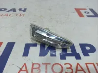 Повторитель на крыло правый Opel Astra (J) 13273104.