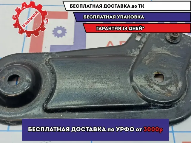 Кронштейн левый Opel Astra J 13266387.