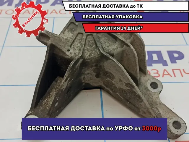 Кронштейн опоры двигателя Opel Astra J 684253.