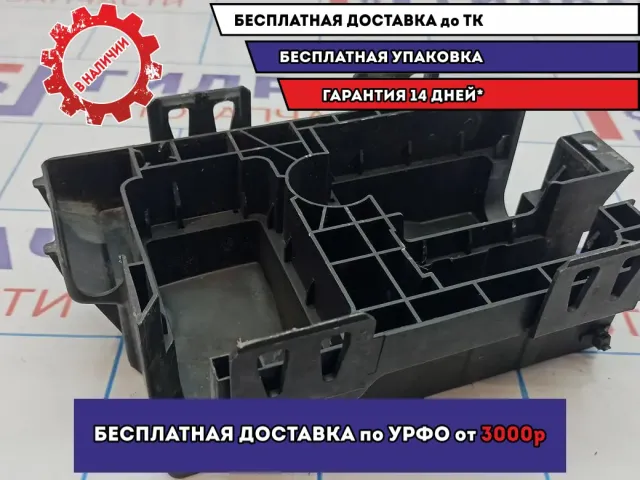 Корпус блока предохранителей Opel Astra J 13302321.