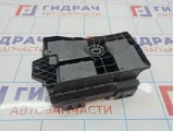 Корпус блока предохранителей Opel Astra J 13302321.