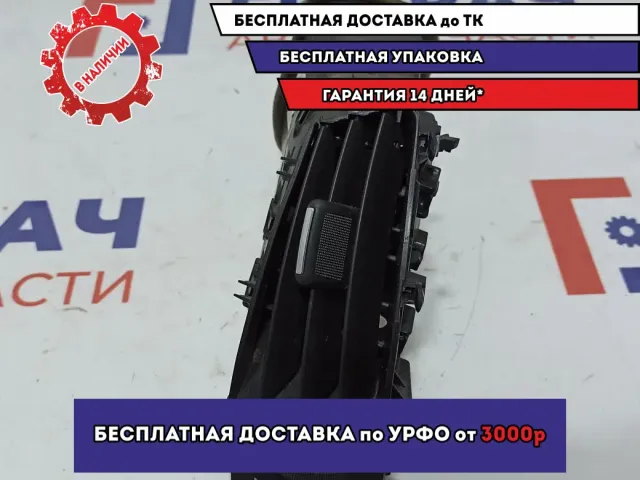 Дефлектор воздушный центральный левый Opel Astra J 1814074.