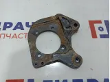 Кронштейн заднего суппорта левый Opel Astra J 13345403.