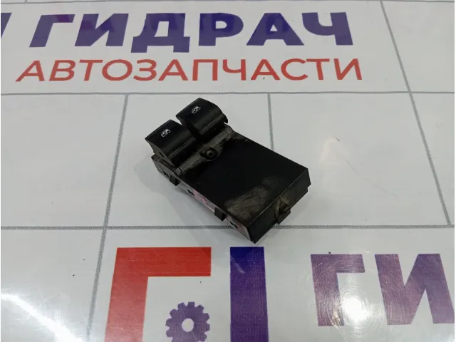 Блок управления стеклоподъемниками Opel Astra (J) 6240766