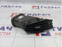 Дефлектор воздушный в торпедо центральный правый Opel Astra (J) 13300570