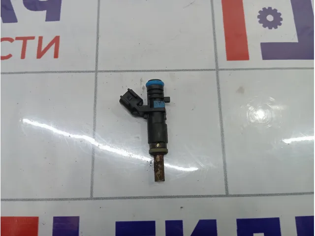 Форсунка инжекторная электрическая Opel Astra (J) 55562599