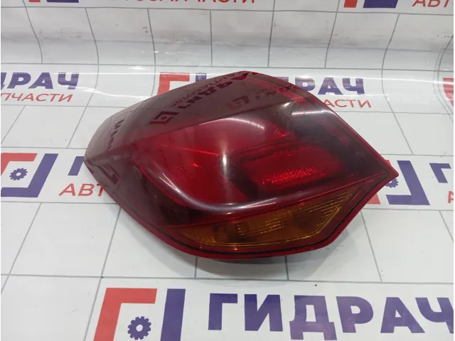 Фонарь задний наружный левый Opel Astra (J) 13306453