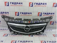 Решетка радиатора Opel Astra (J) 13300949