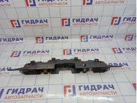 Направляющая переднего бампера центральная Opel Astra (J) 1406093.
