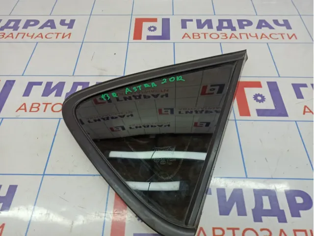 Стекло кузовное глухое правое Opel Astra (J) 13271403.